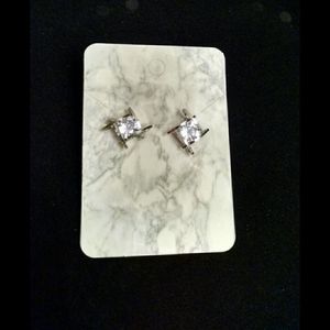 🌟3/$15 Silver Zircon Stud Earrings